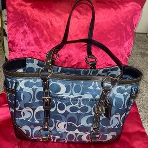 Authentic Coach Optic Signature Gallery Tote Serial No. F0849-F13053